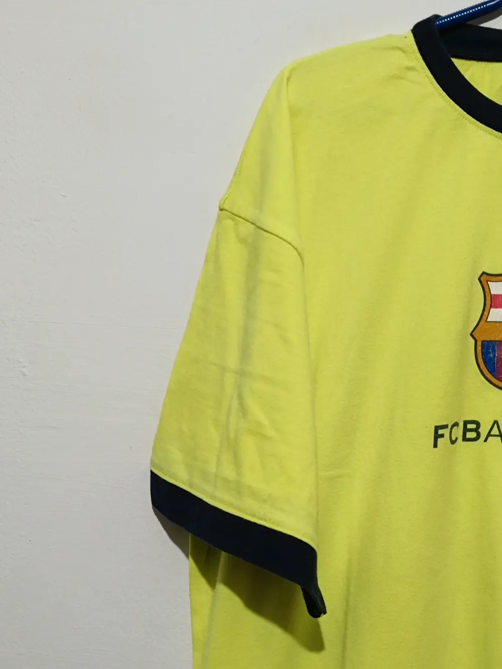 Camiseta FC Barcelona oficial logo amarilla talla XL, foto 3