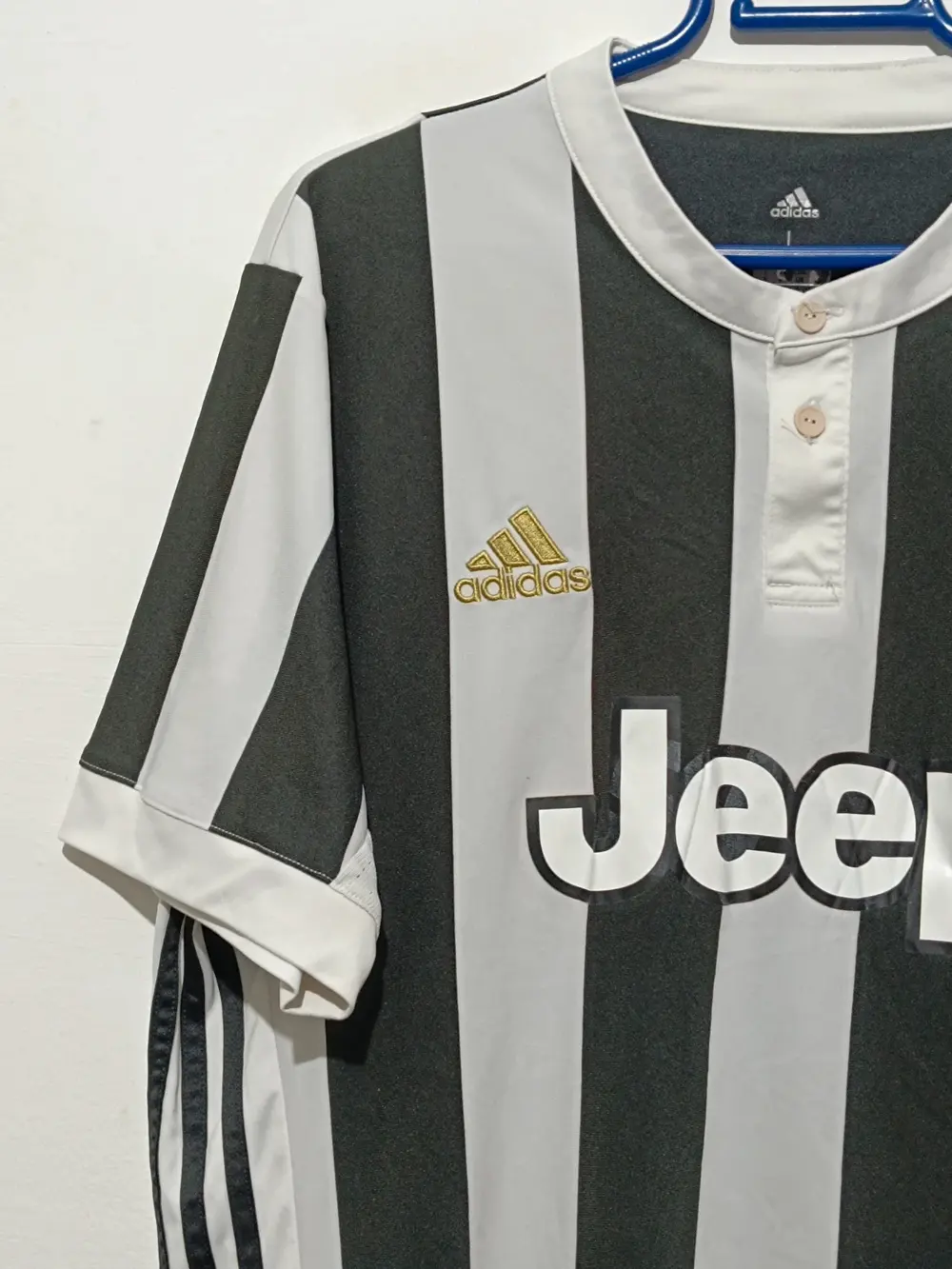 Camiseta Juventus Adidas temporada 17/18 talla L, foto 3