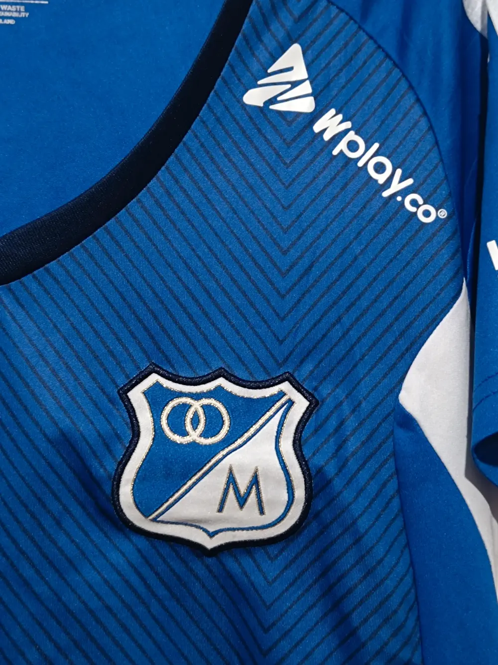 Camiseta Millonarios Adidas año 2023 talla L mujer, foto 4