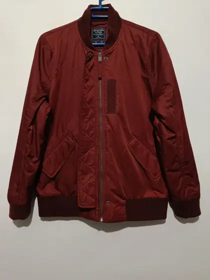 Chaqueta Bomber Clasica Abercrombrie & Fitch talla M unisex ver medidas
