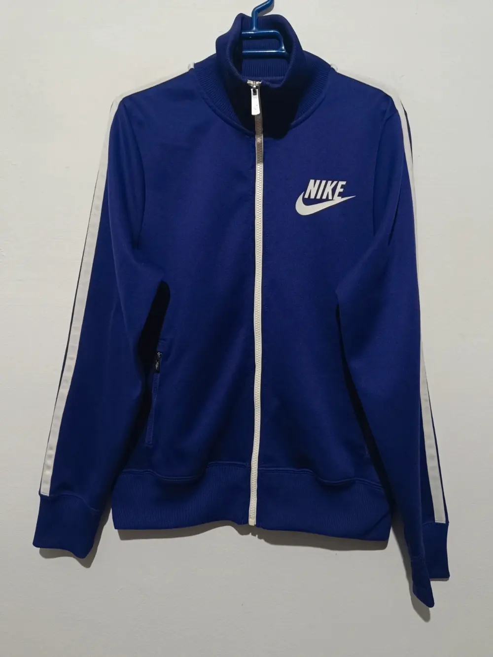 Chaqueta Nike morada Sportswear talla S
