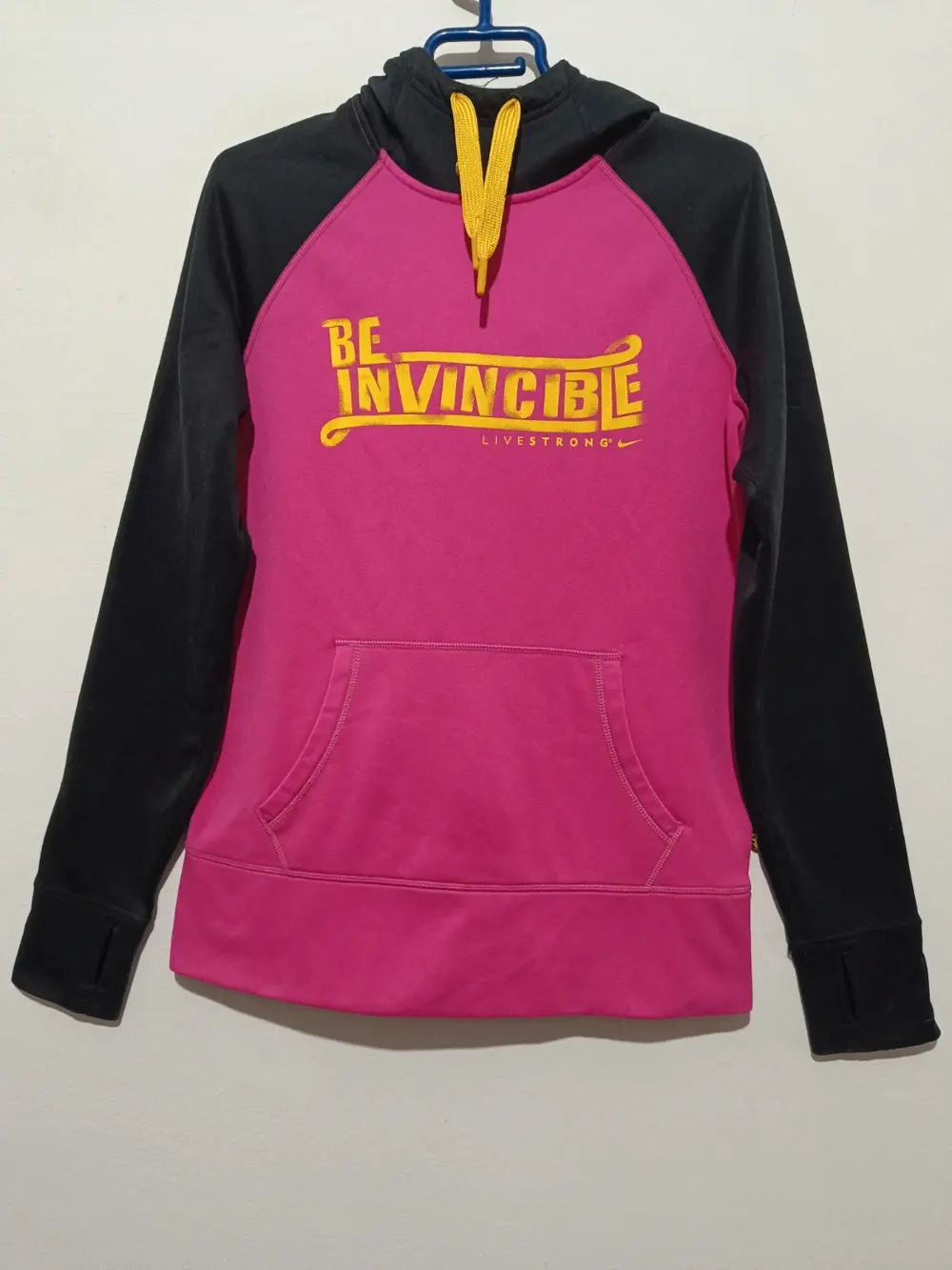 Sudadera con capucha Nike livestrong be invincible therma-fit talla M