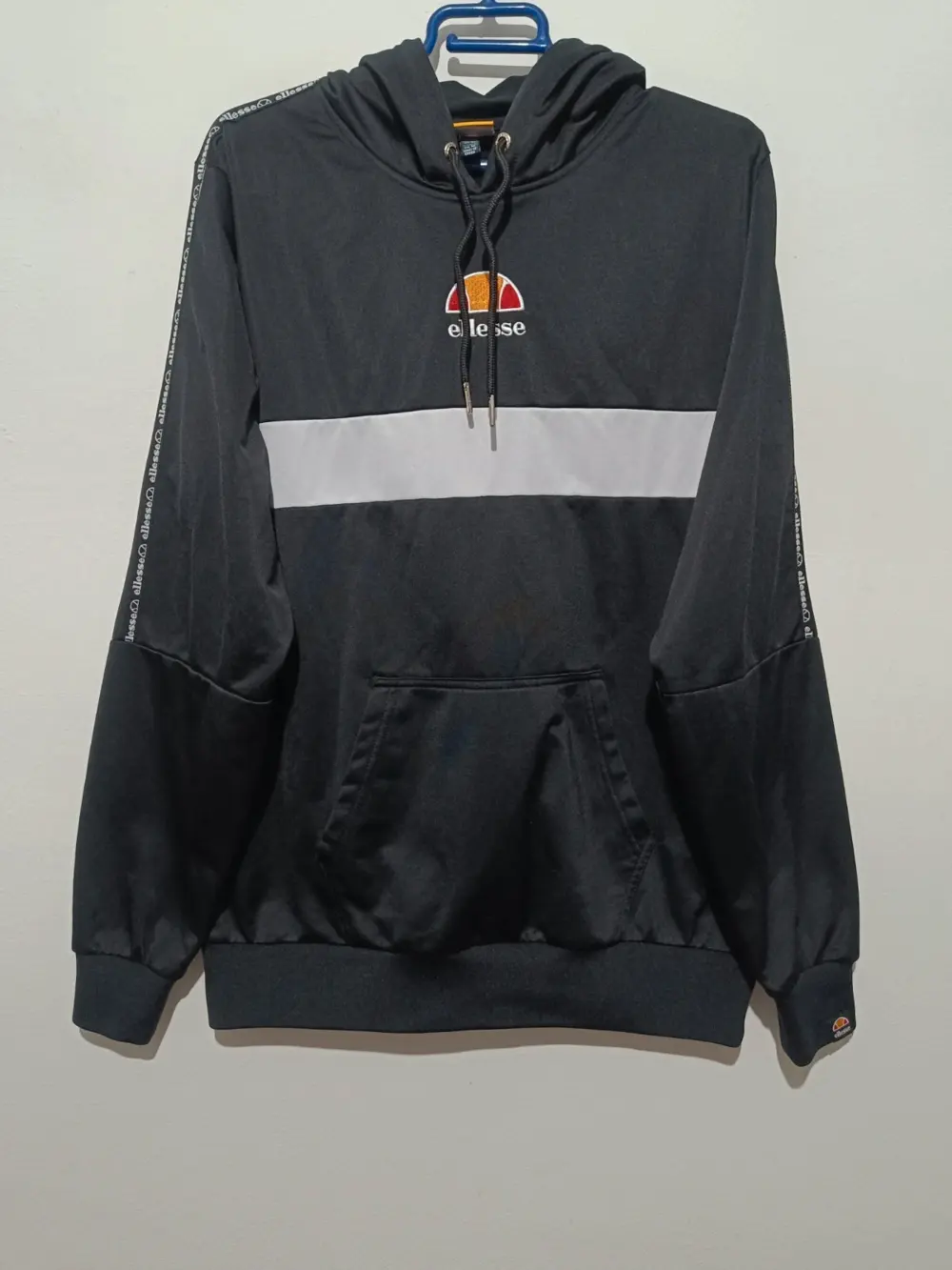 Sudadera con capucha Ellesse talla M