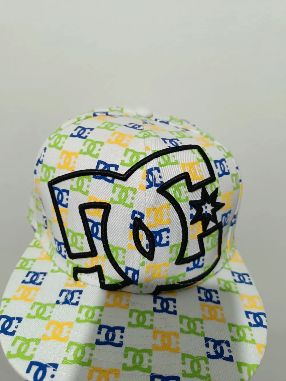 Gorra multicolor DC Shoes x New era talla 7 3/8 59cm unisex, foto 3