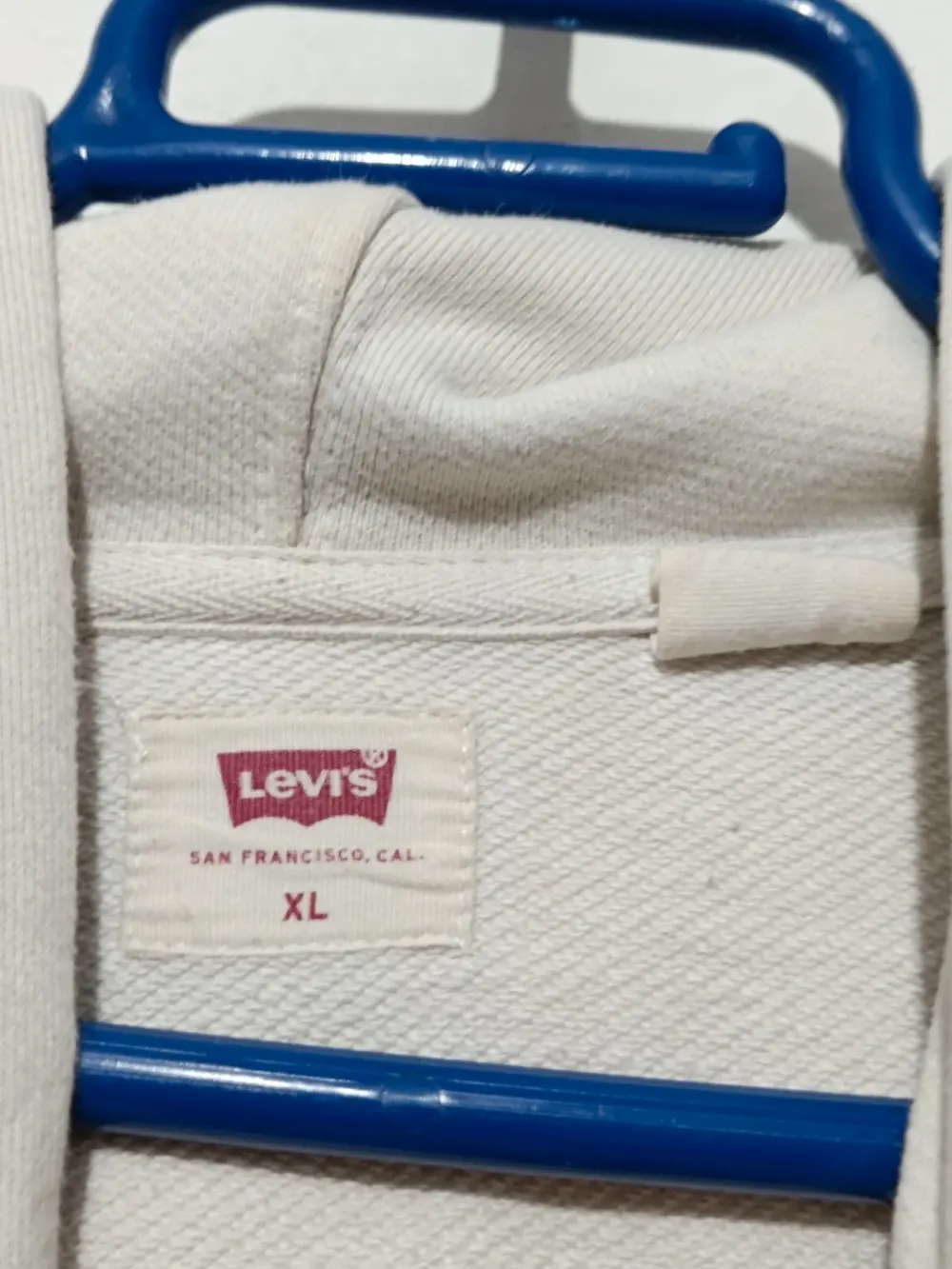 Sudadera con capucha Levi's talla XL ver medidas, foto 5