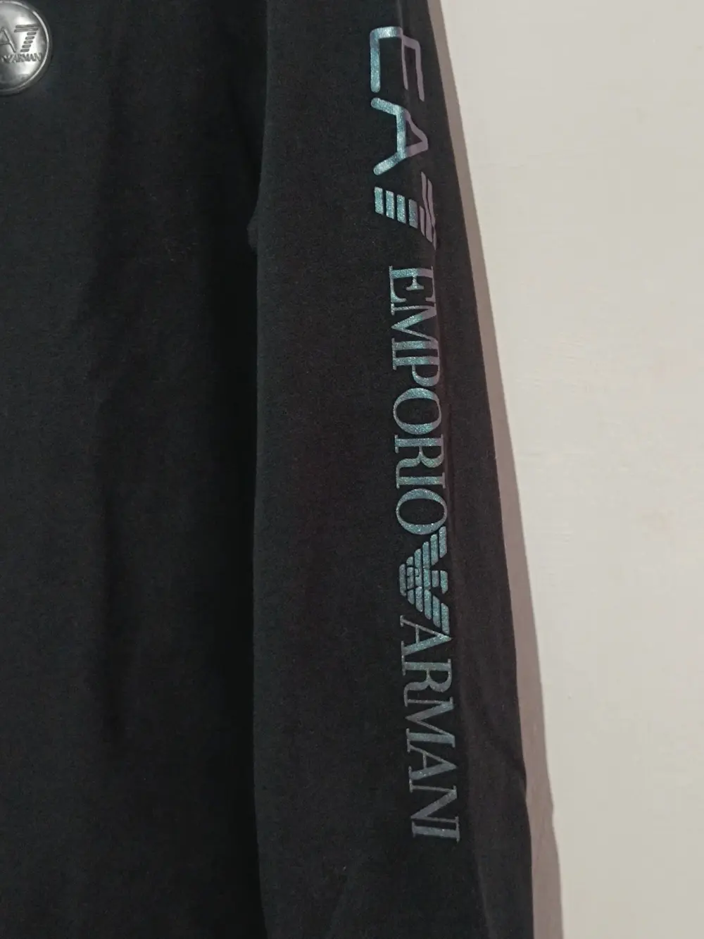 Sudadera negra Emporio Armani talla S con capucha y cremallera, foto 3