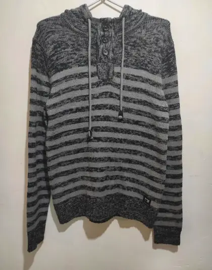 Sudadera con capucha Inside talla M