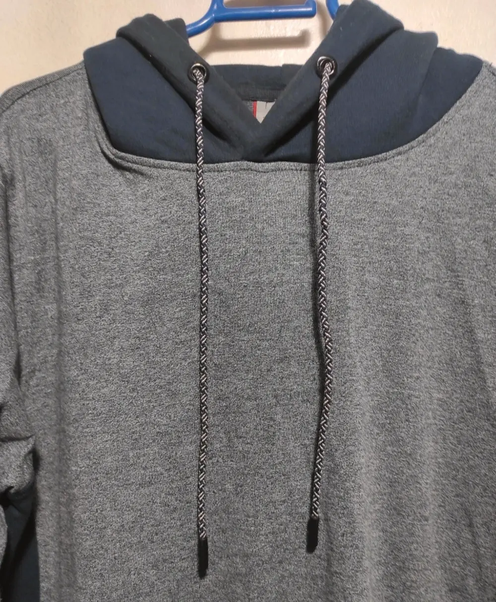 Sudadera con capucha Newwood talla L*, foto 3