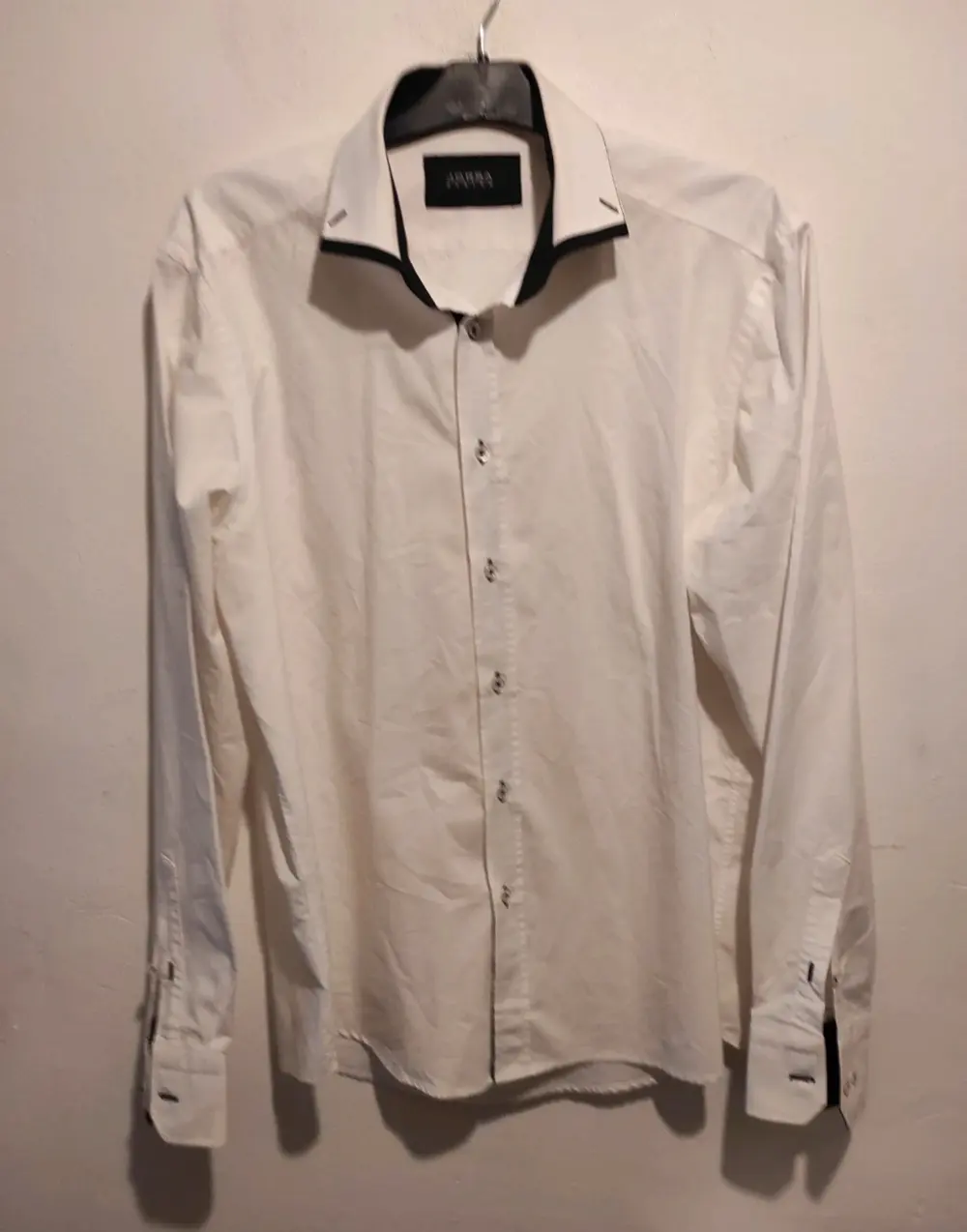 Camisa lisa Jorsa Desing, talla M*