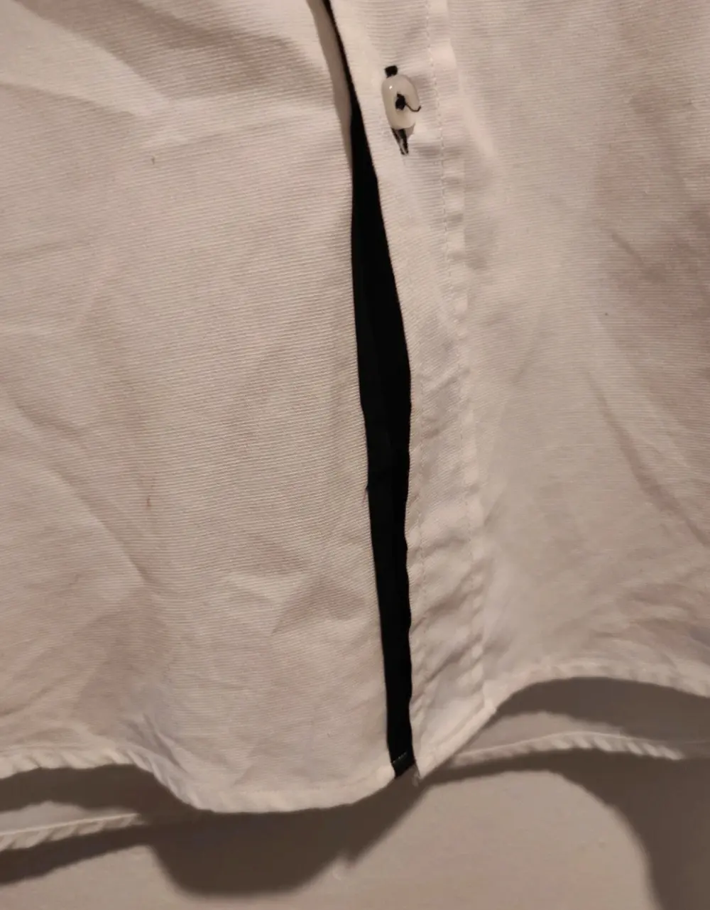 Camisa lisa Jorsa Desing, talla M*, foto 4