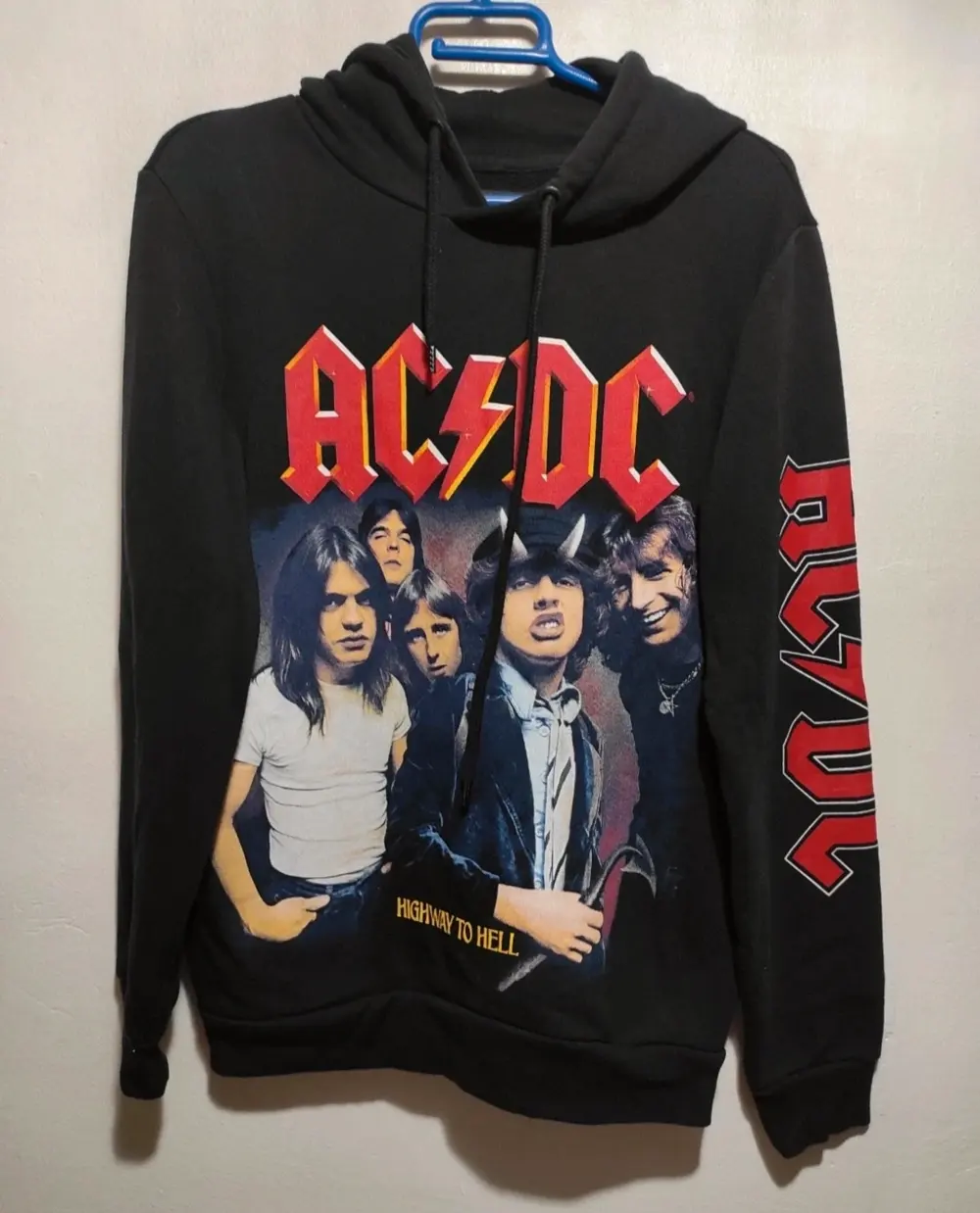 Sudadera con capucha AC/DC Bershka talla XS sirve para S ver medidas unisex *
