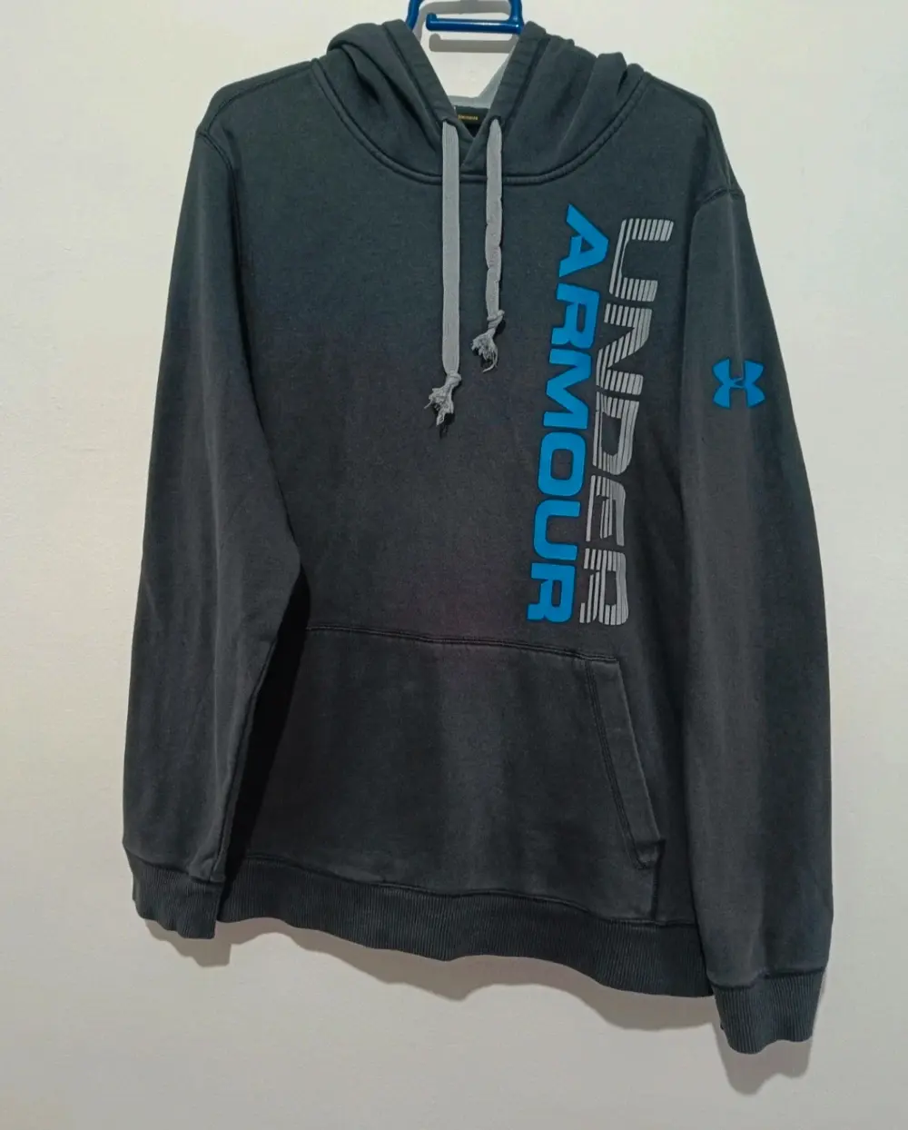 Sudadera con capucha Under Armour talla L*