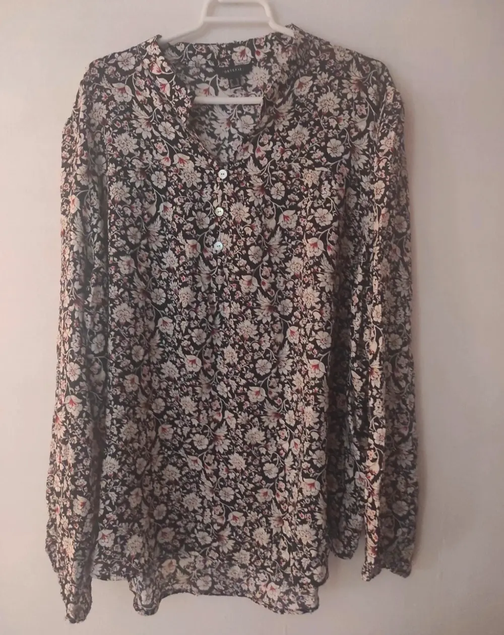 Camisa blusa con flores Cortefiel talla XL*