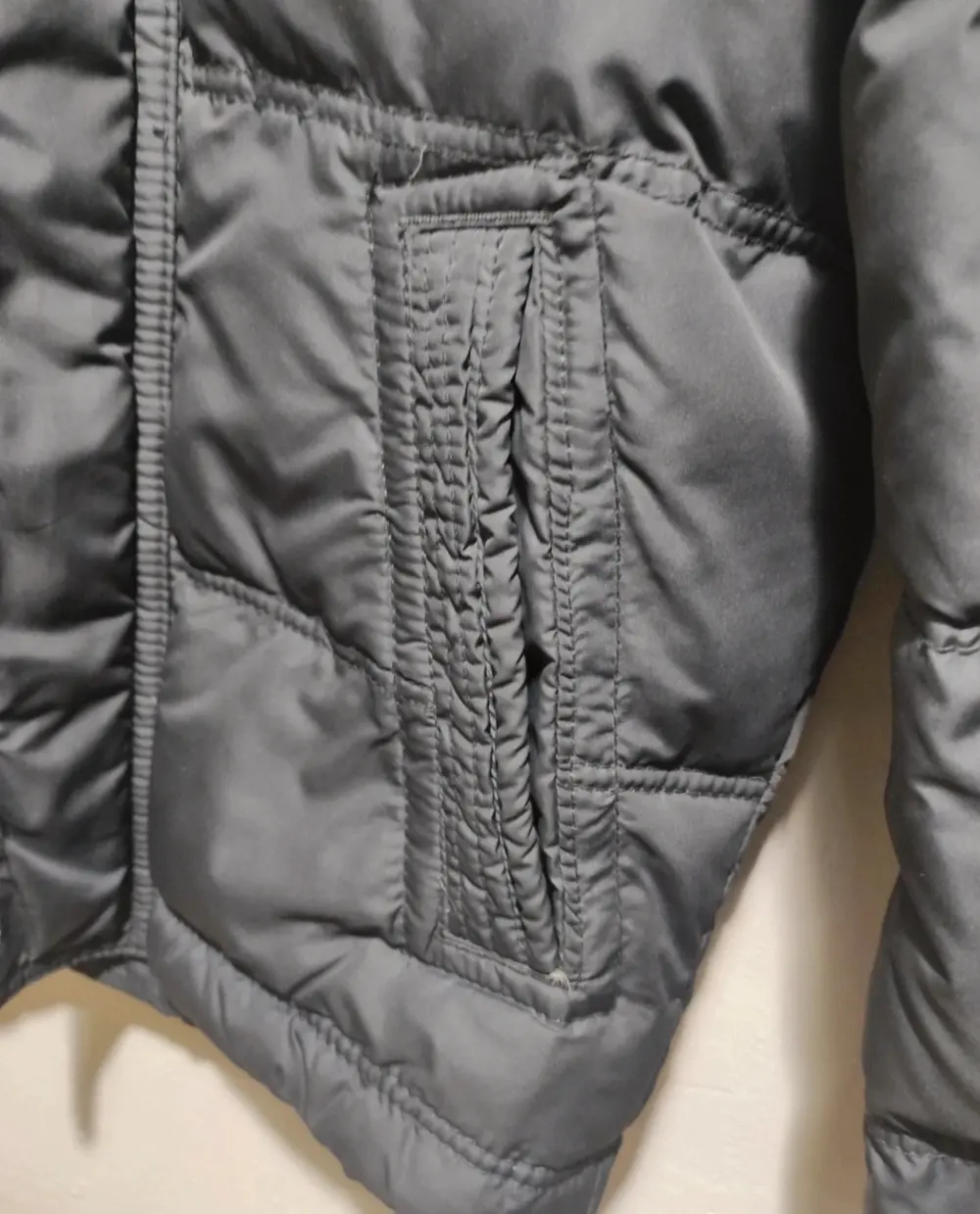 Plumifero con capucha Abercrombie & Fitch Kempshall talla M *, foto 4