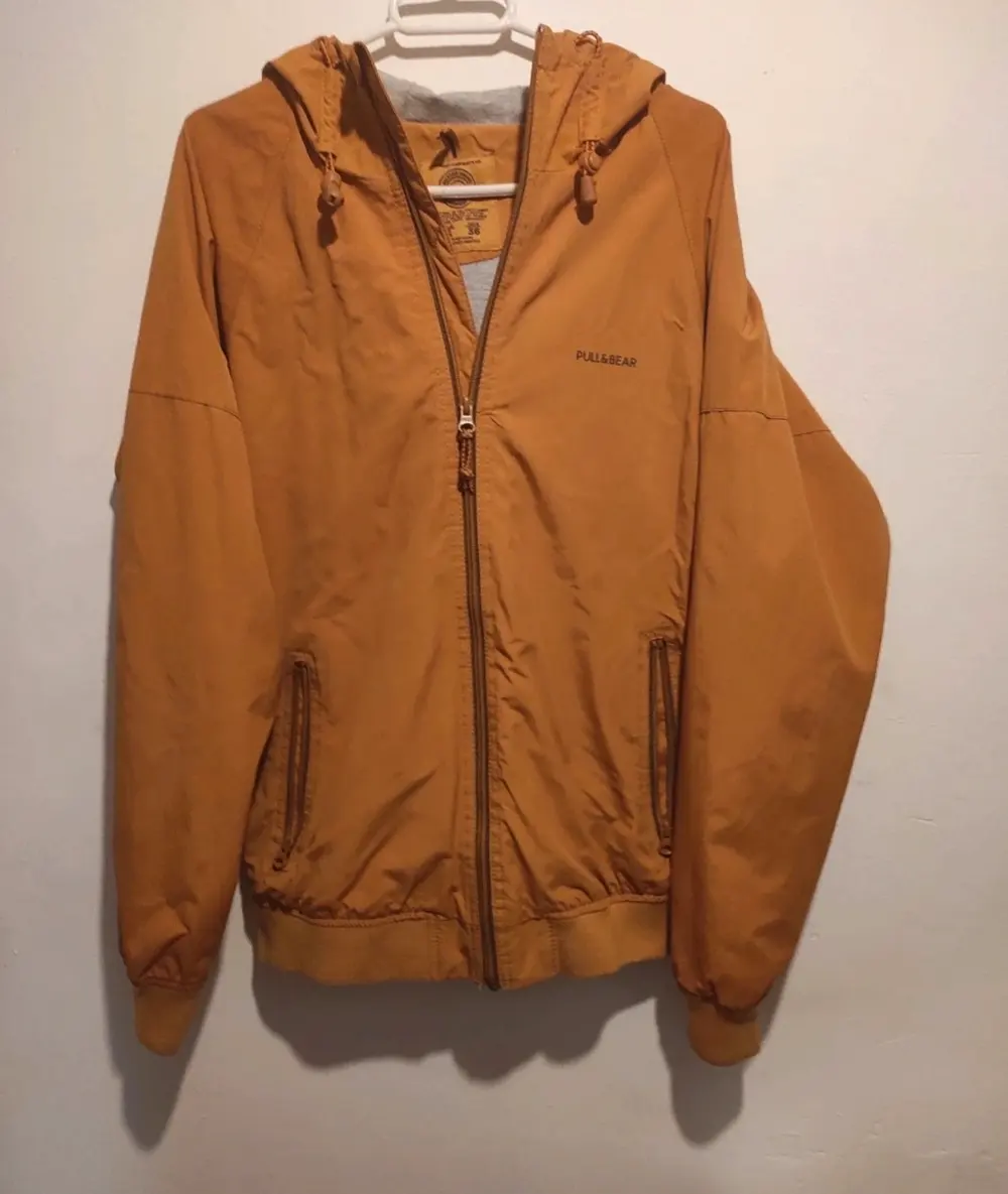 Chaqueta pull&bear, talla S*
