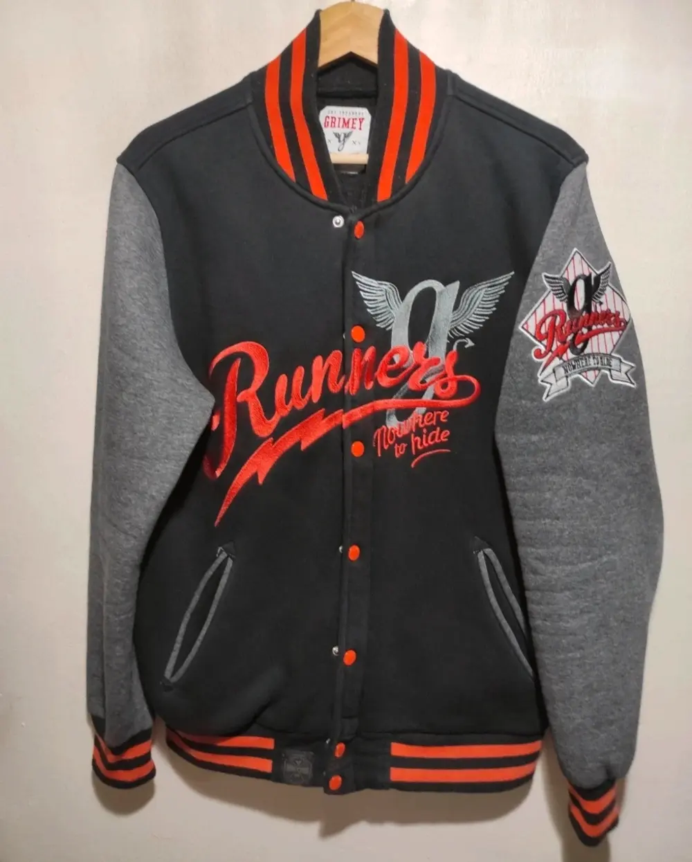 Chaqueta universitaria Grimey talla S*