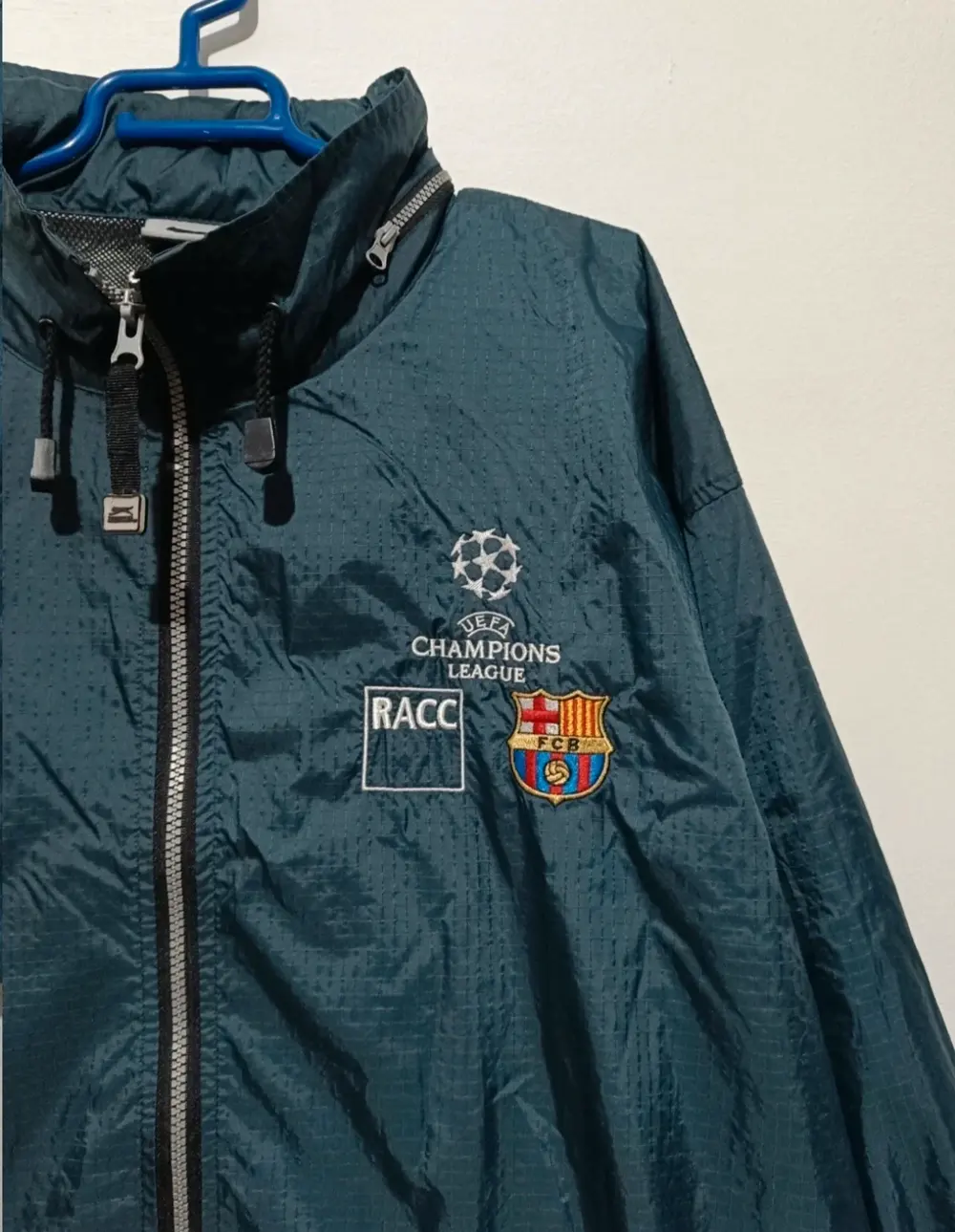 Chaqueta impermeable UEFA Champions League FC Barcelona Slazenger talla XL*, foto 4