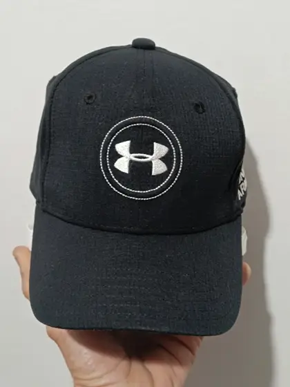 Gorra Golf Under Armour talla S/M unisex