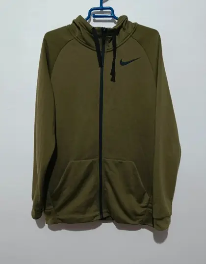 Sudadera con capucha y cremallera Nike talla S*