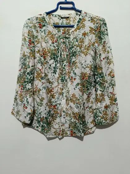 Blusa manga larga estampado floral Massimo Dutt talla 40/30 sirve para M/L ver medidas