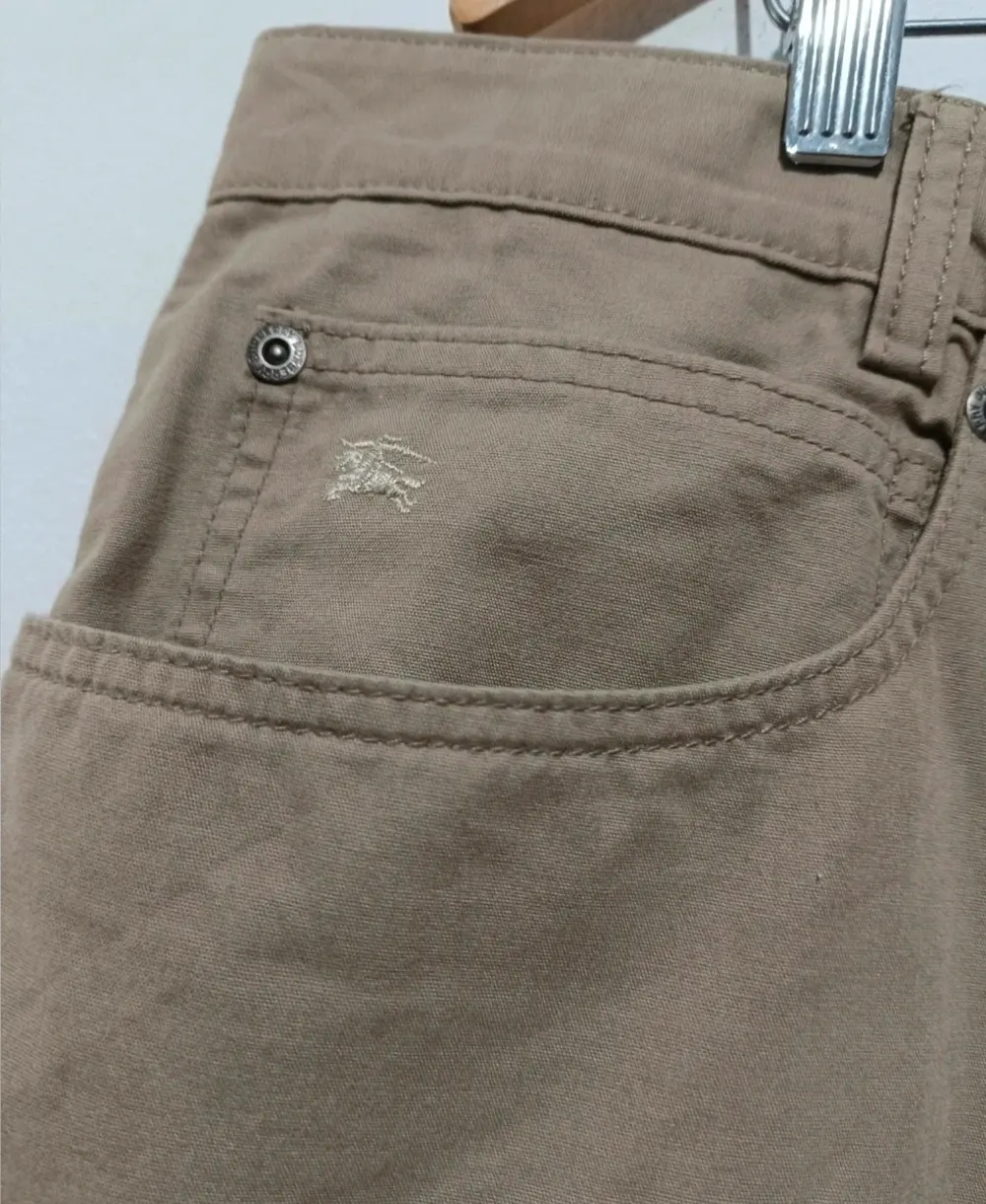 Pantalon de vestir Burberry jeans talla 52 ver medidas*, foto 2
