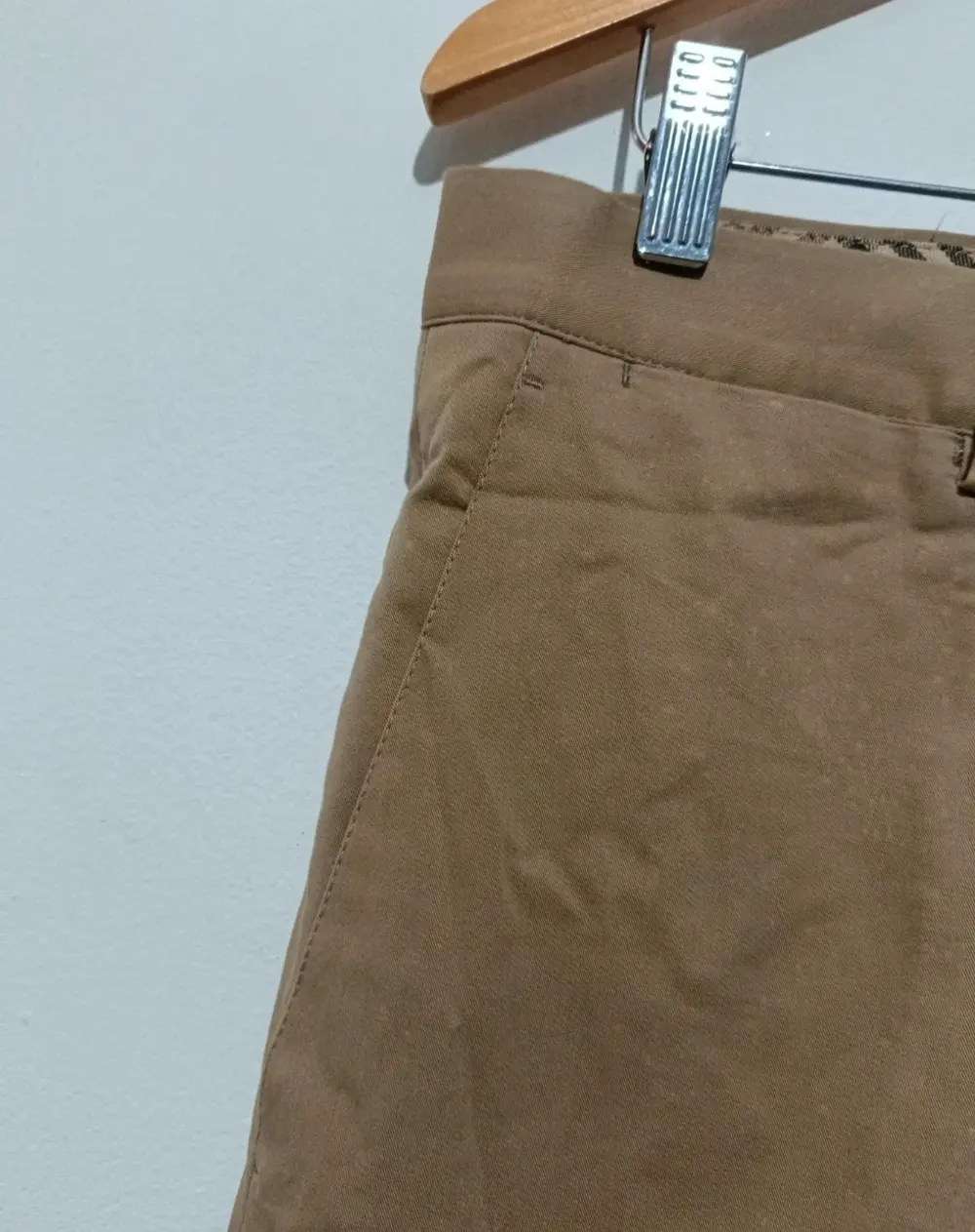 Pantalon Burberry talla 44 ver medidas*, foto 3