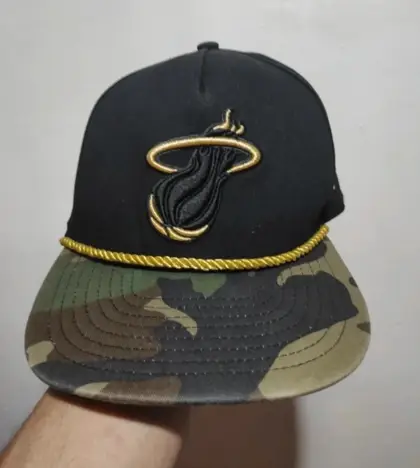 Gorra Miami heat new era 9 fifty estilo camuflaje talla M/L*