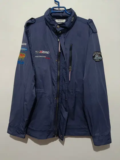 Chaqueta Pepe jeans London Boxzero Racing España talla XXL pero sirve para XL ver medidas