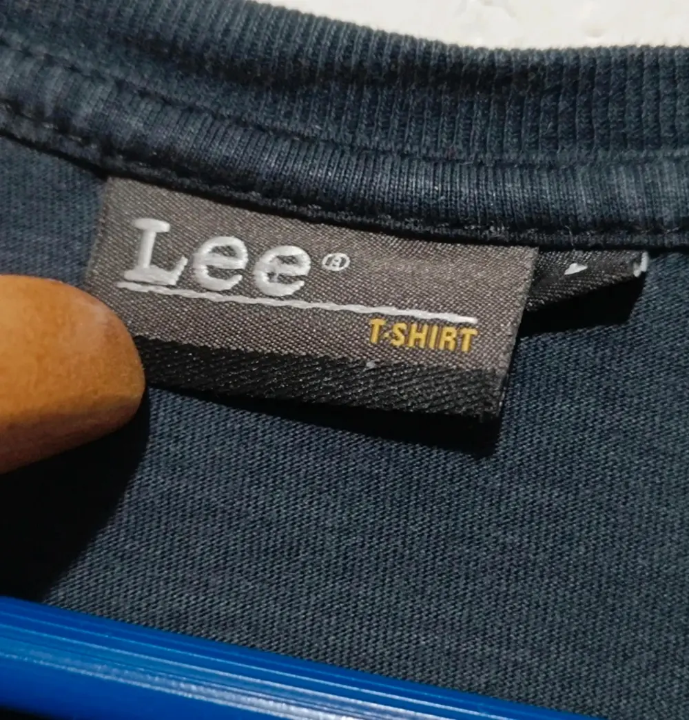 Camiseta manga larga Lee talla L pero es mas una M ver medidas*, foto 2