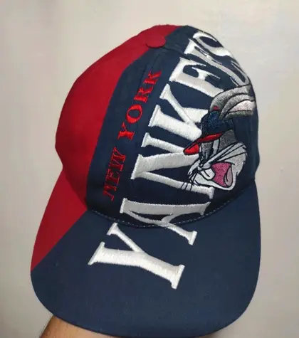 Gorra New York yankees nutmeg Mills looney tunes talla ajustable adulto*