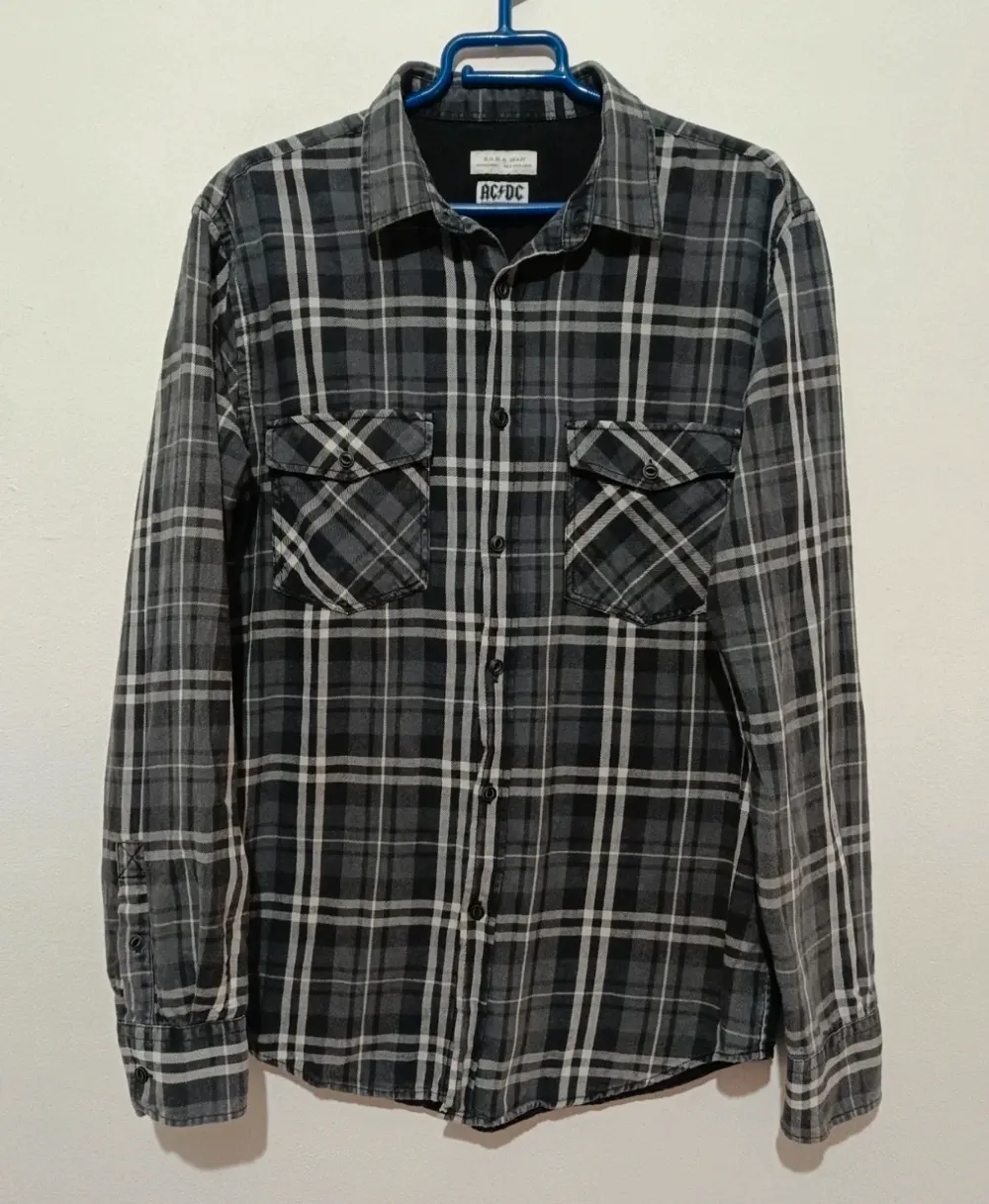 Camisa AC/DC Zara man ver medidas*
