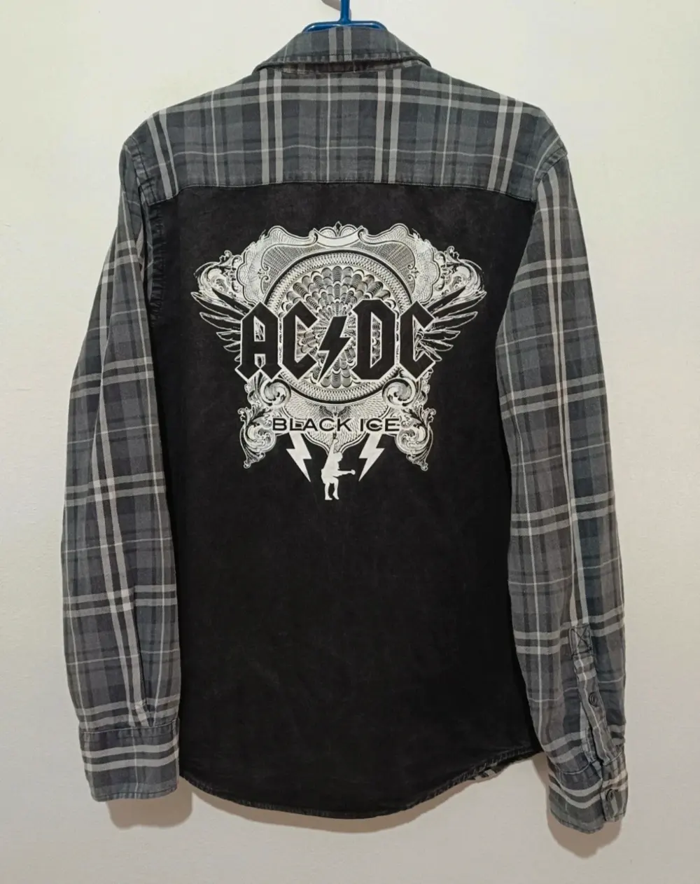 Camisa AC/DC Zara man ver medidas*, foto 3