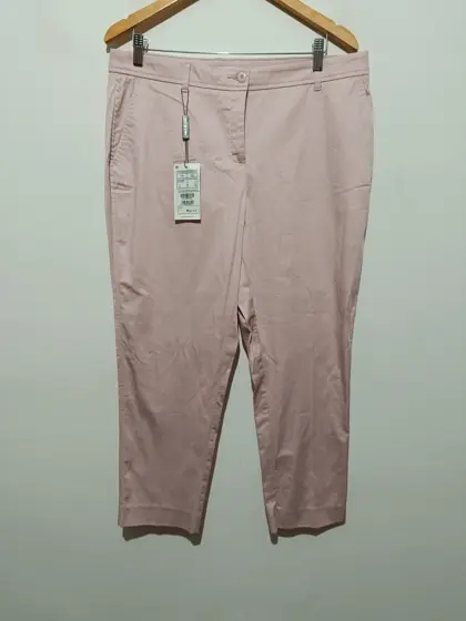 Pantalón satinado Capri rosa Punt Roma talla 46