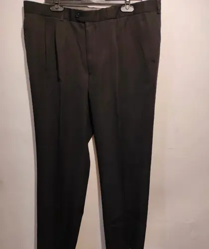 Pantalon de vestir Leandro Bustos*