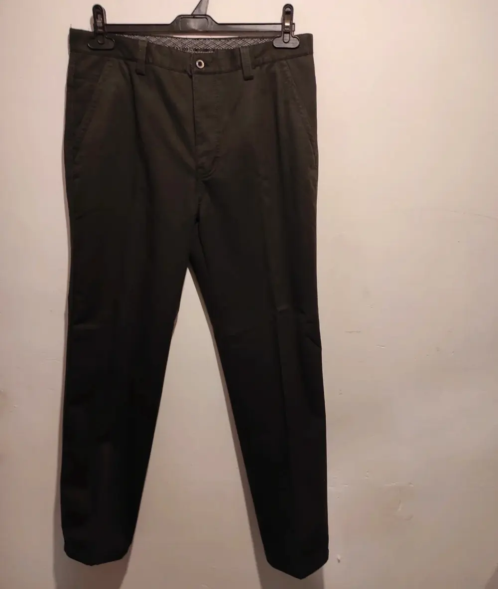 Pantalon RE&X liso muy Bonito.*