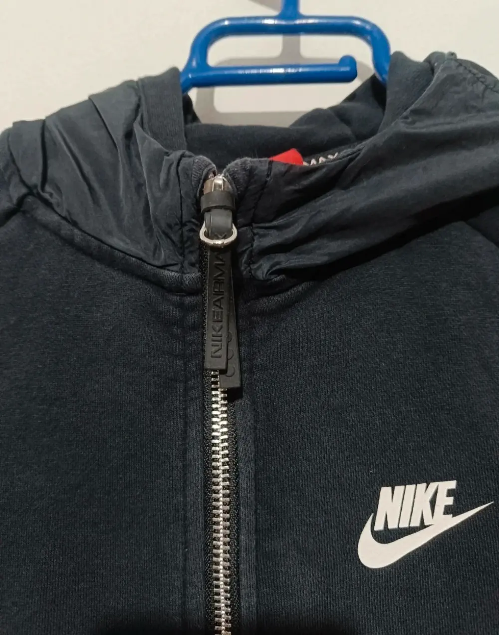 Sudadera con capucha y cremallera Nike Air Max talla XL 13/15 años sirve para S ver medidas*, foto 5