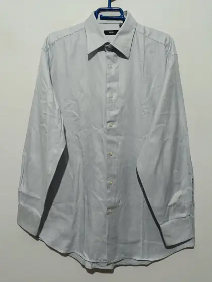 Camisa manga larga Hugo Boss talla 16-32/33 equivale a una XL/XXL ver medidas