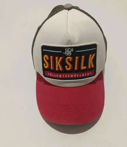 Gorra Siksilk con parche multicolor talla unica ajustable adulto unisex*