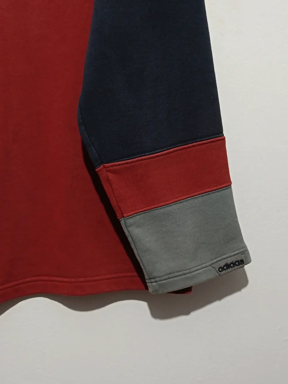 Jersey vintage Y2K Adidas V-Neck talla M ver medidas, foto 2