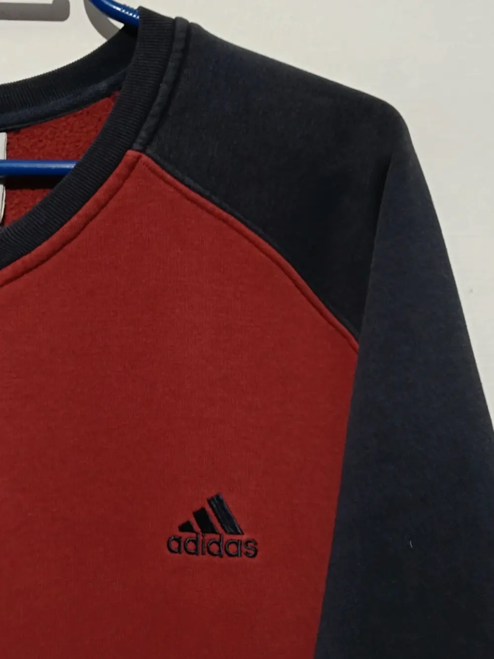 Jersey vintage Y2K Adidas V-Neck talla M ver medidas, foto 4