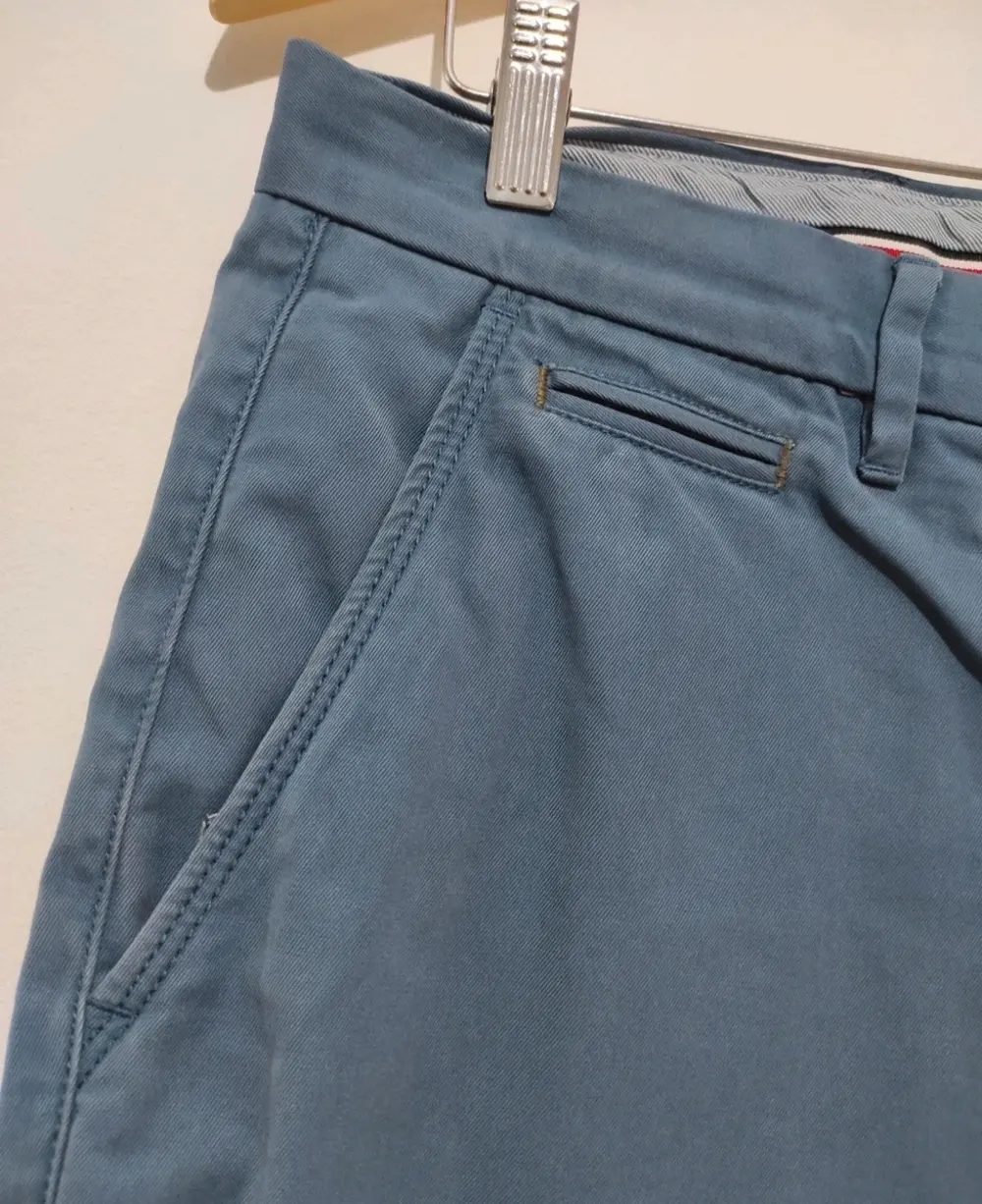 Pantalon pitillo Tommy Hilfiger talla 33/34 L ver medidas*, foto 3