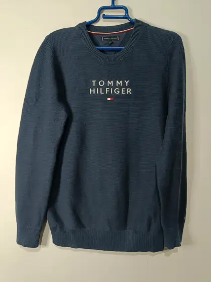 Jersey de punto cuello redondo Tommy Hilfiger talla 164 16 años pero sirve para una XS ver medidas