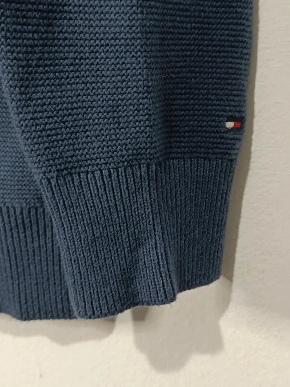 Jersey de punto cuello redondo Tommy Hilfiger talla 164 16 años pero sirve para una XS ver medidas, foto 2