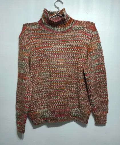 Jersey grueso cuello alto Tienda local talla unica sirve para M/L