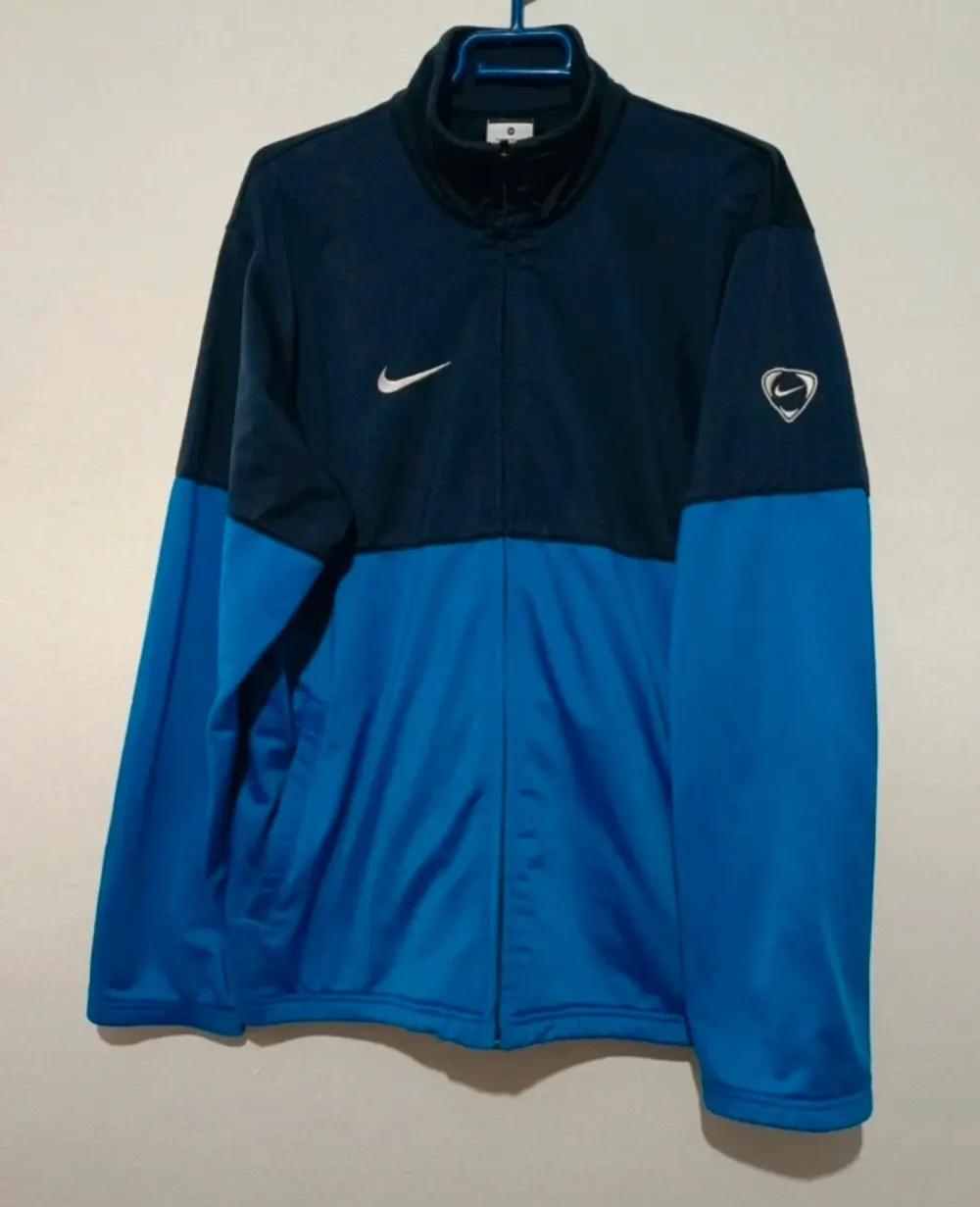 Chaqueta Nike dual Azul talla M*