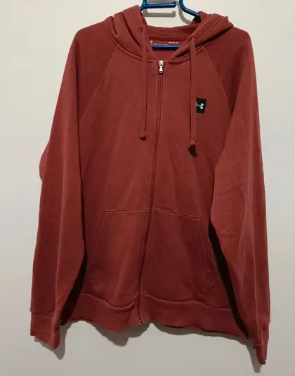 Sudadera con capucha y cremallera Under armour talla L*