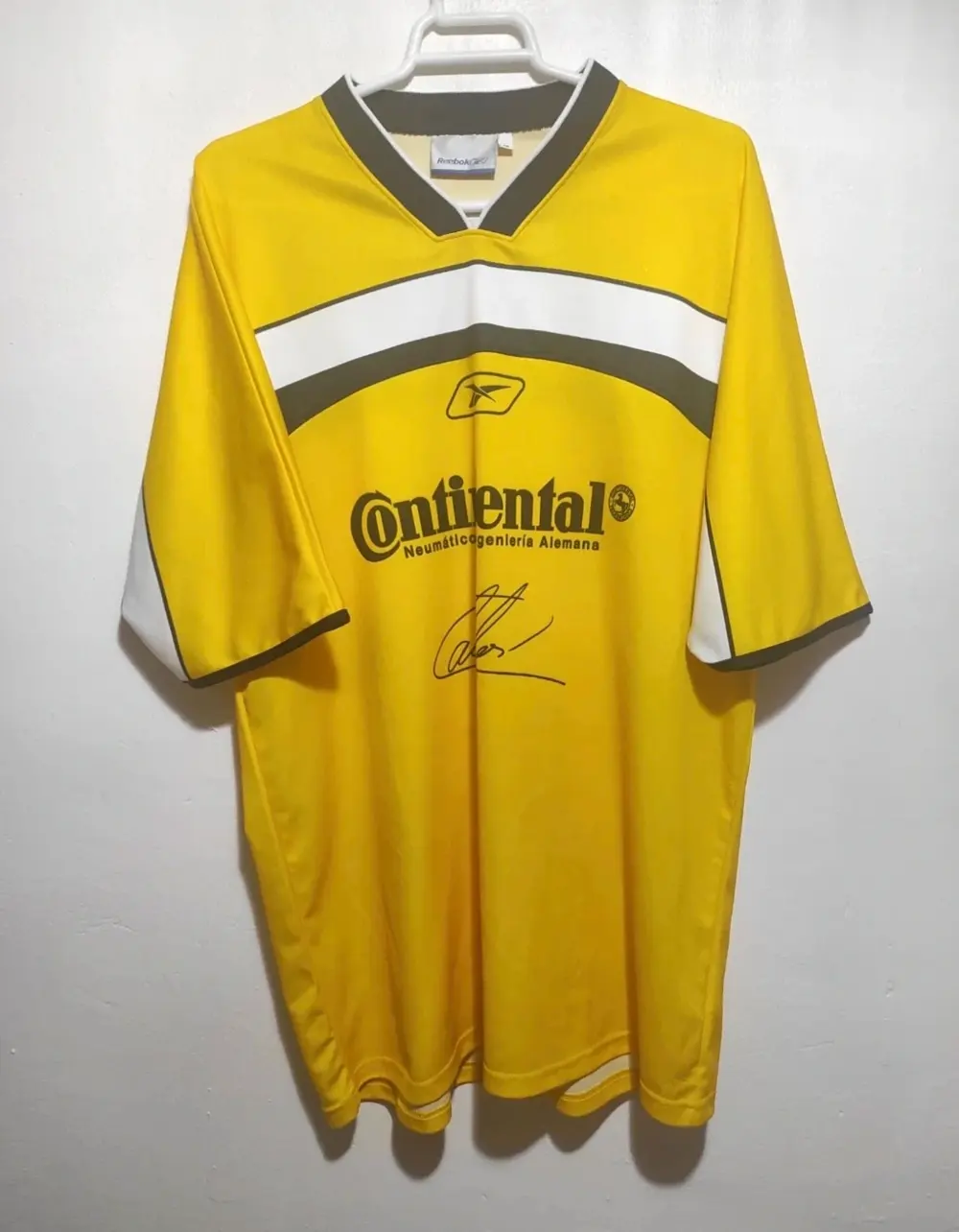 Camiseta manga corta Reebok publicidad Continental N°1 Casillas firmada talla M*