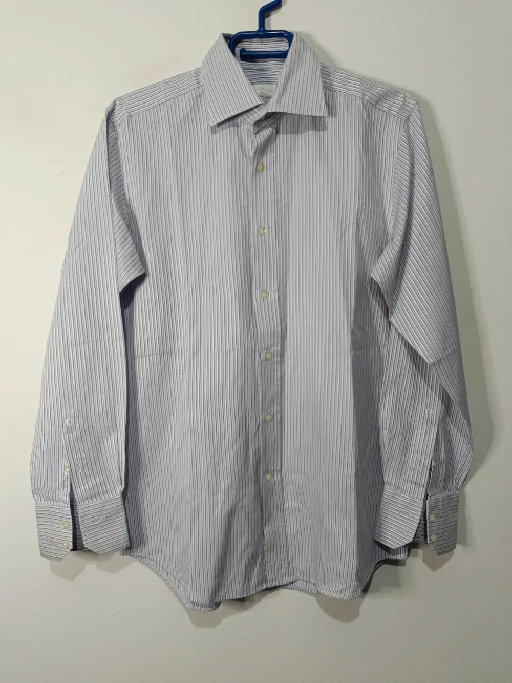 Camisa a rayas manga larga Cacharel talla 40 3/4 equivale a una M ver medidas