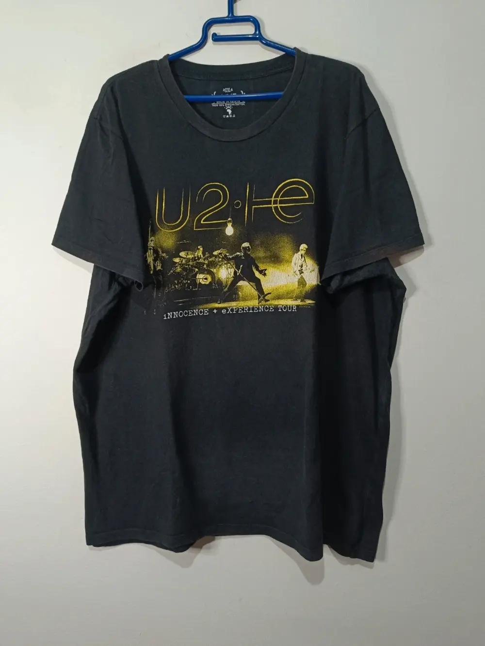 Camiseta Official de la gira Innocence + Experience Tour U2 talla XXL Live Kenya