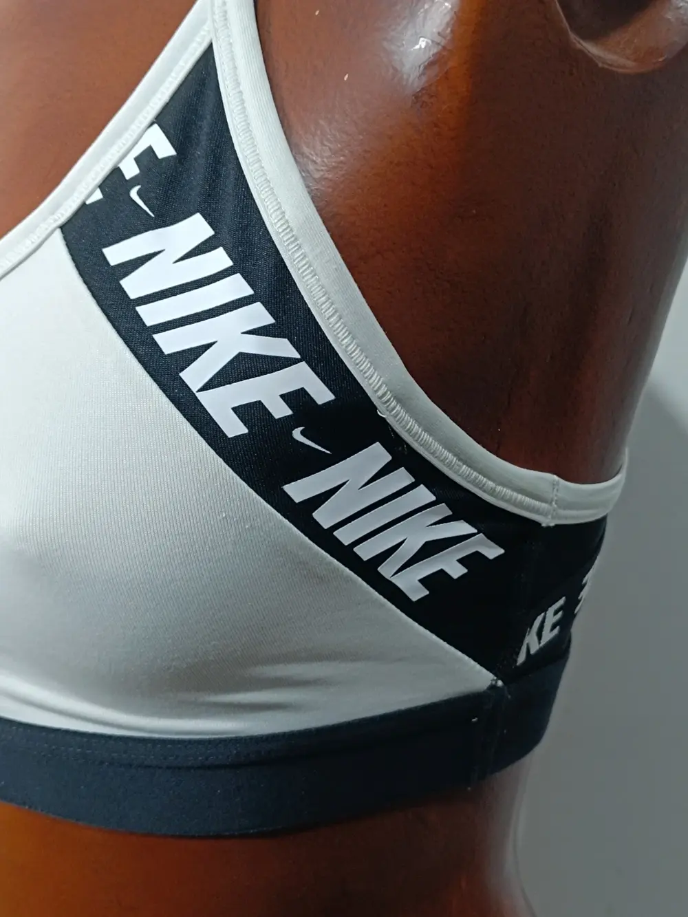 Sujetador deportivo Nike Indy logo bra talla S, foto 2
